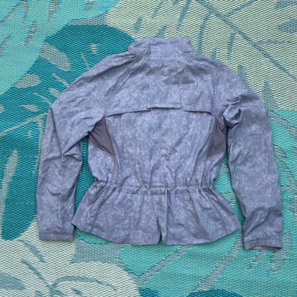 Lululemon Athletica Define Jacket - Picture 4 of 6